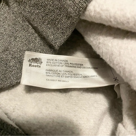 Roots Men's Grey Crewneck Sweater with Red Maple Leaf Size XS - Picture 8 of 16